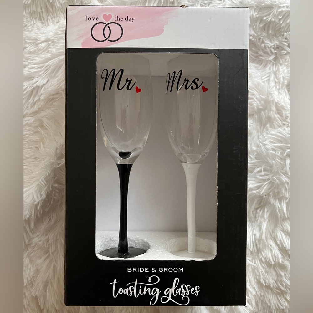 Bride & Groom Flutes